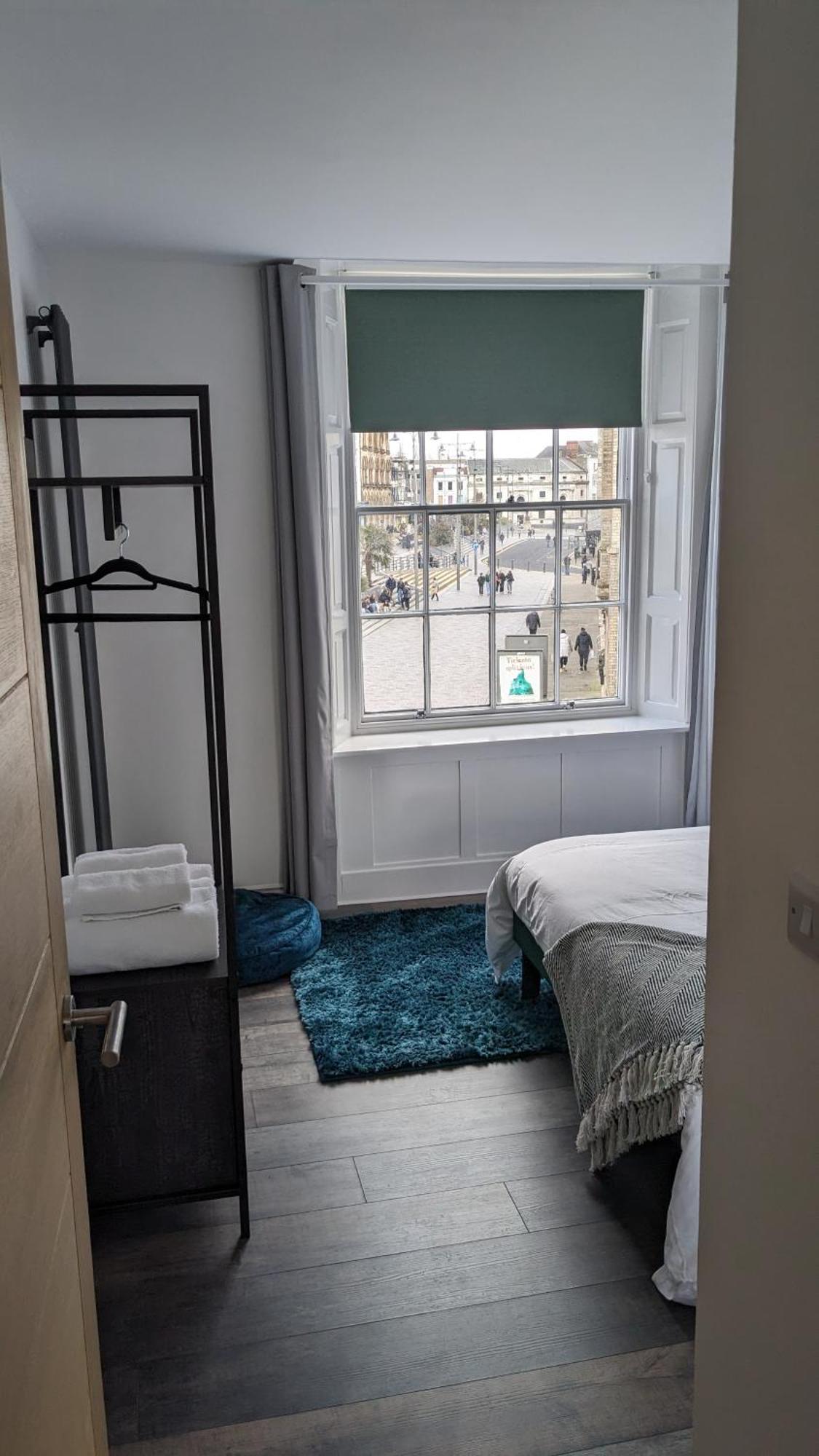Sterling Stylish 2 Bedroom Central Modern Apartment Darlington  Exterior photo